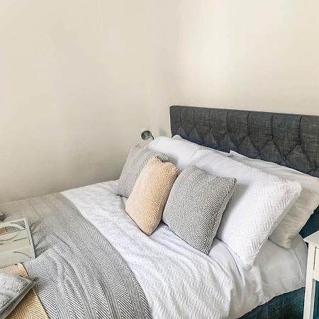 The Rosebery Retreat By The Castle 1-Bed Apartment Inverness Eksteriør bilde